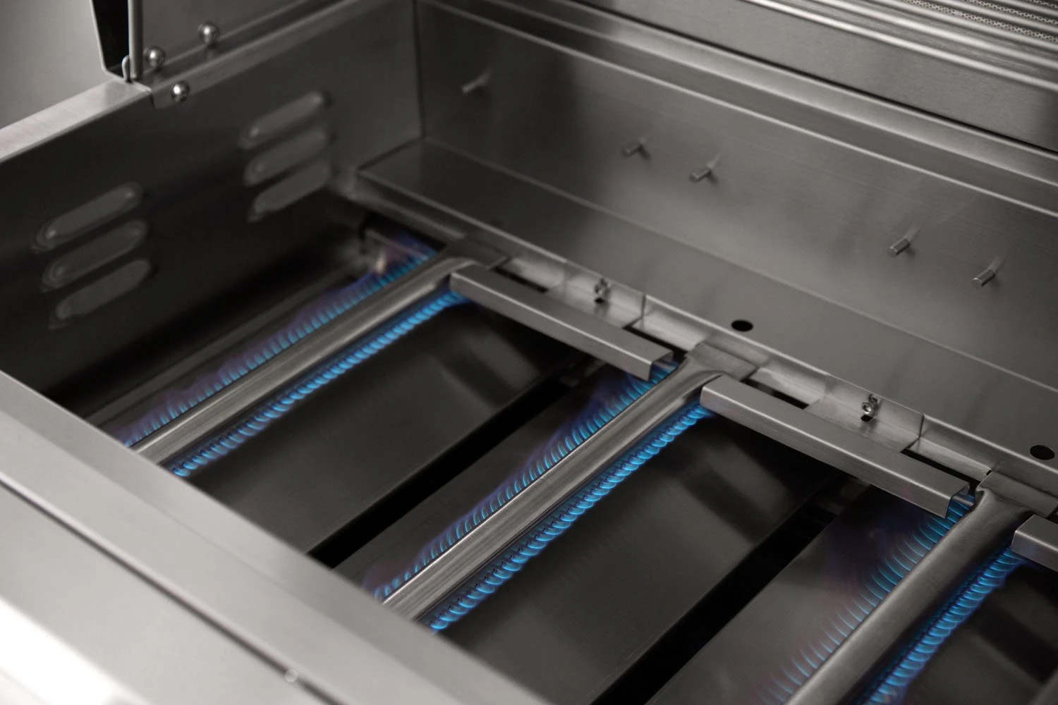 Summerset Sizzler 26" Stainless Built-in Gas Grill - SIZ26 4 Summerset Sizzler 26" Stainless Built-in Gas Grill - SIZ26 - Image 2