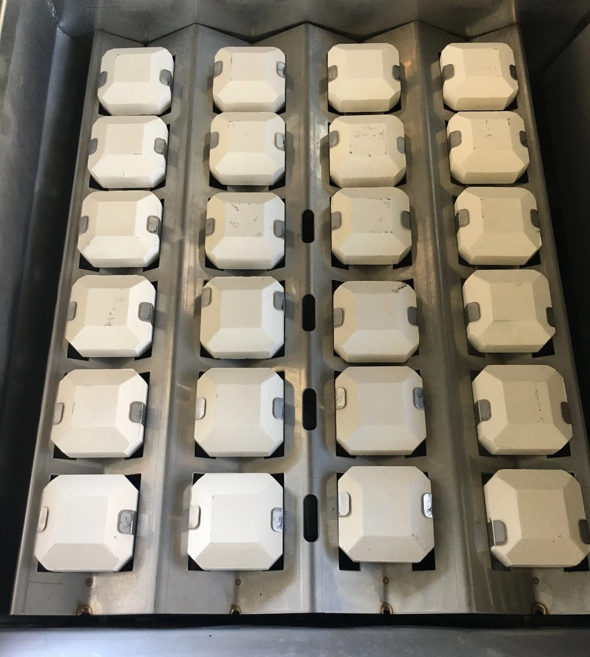 Sedona By Lynx L700PS 42" Built-in Grill - 1 Prosear, 2 Stainless Burners 5 Sedona By Lynx L700PS 42" Built-in Grill - 1 Prosear, 2 Stainless Burners - Image 3